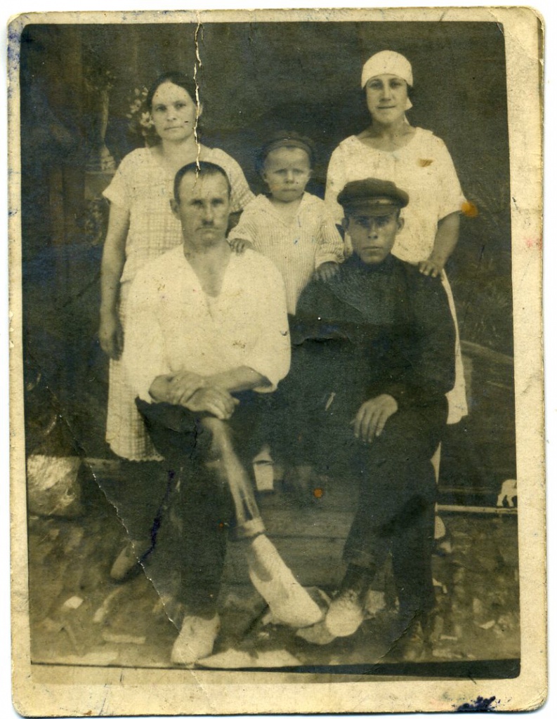 Семья Дубиковых 1927 г.