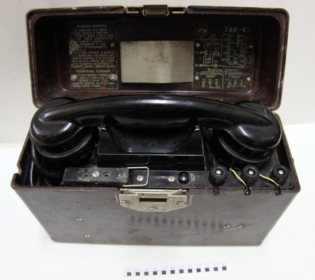 4 Военно-полевой телефонный аппарат ТАИ-43 Образца 1943 г. АВИМ_ОФ_18029