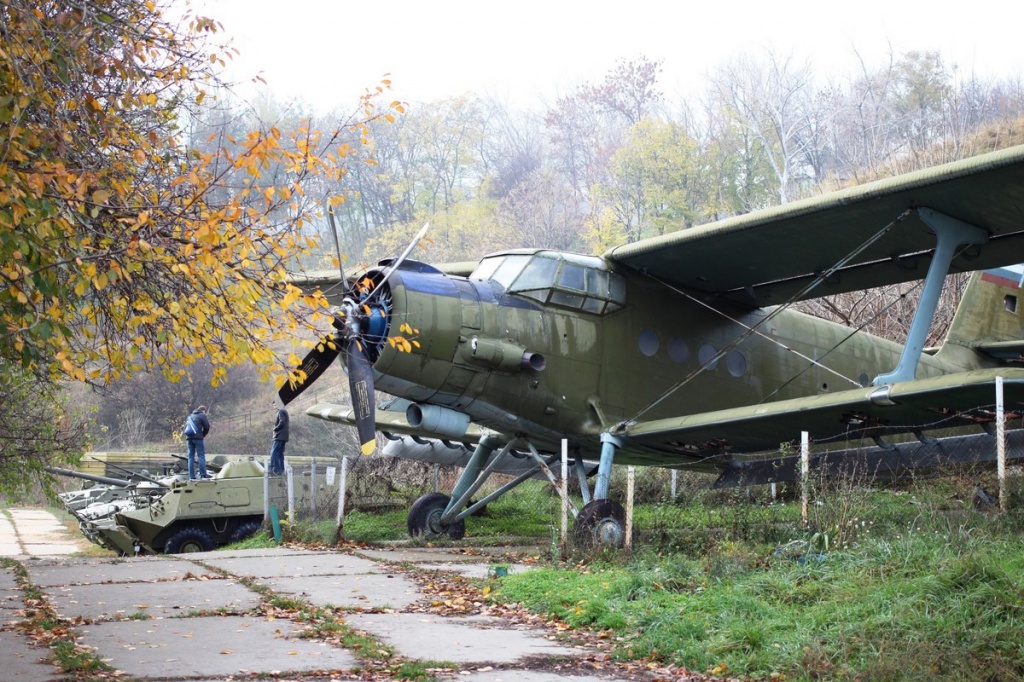 Ан-2 (по кодификации НАТО: Colt, разг. — «Аннушка», «Кукурузник») — советский лёгкий многоцелевой самолёт.