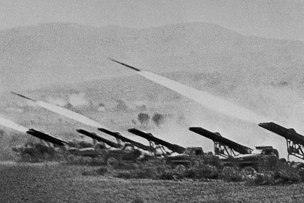 Советские реактивные установки БМ 13 Катюши.jpg