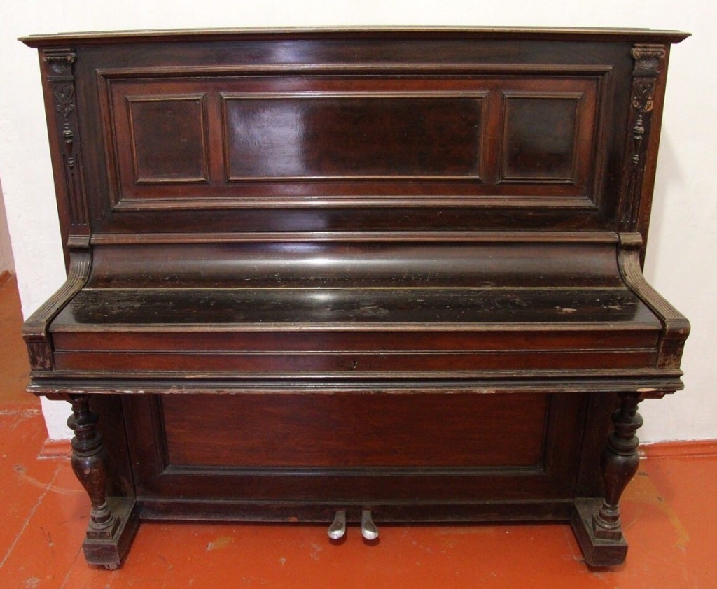 Пианино нач. XX века.jpg